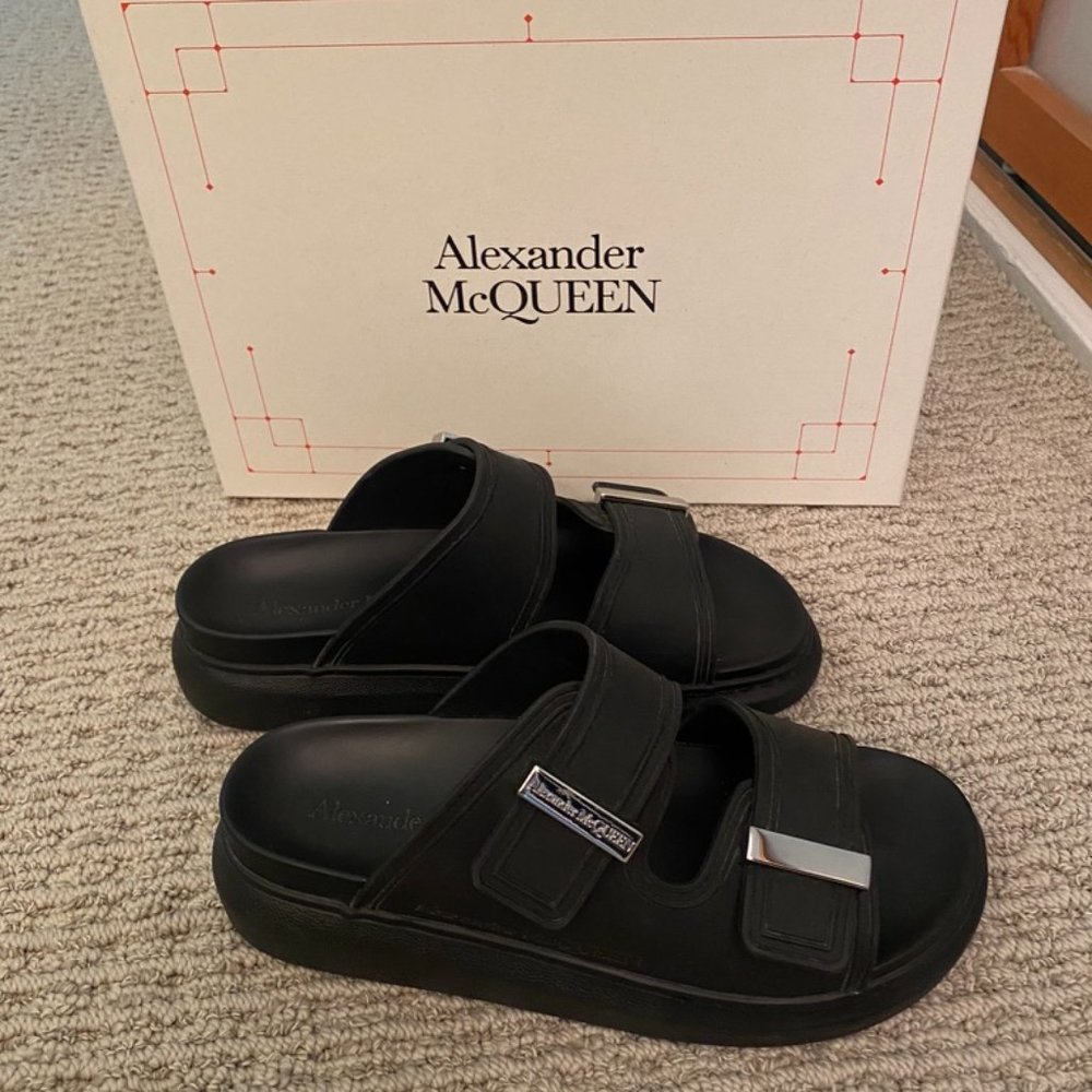Alexander McQueen  Slide sandals